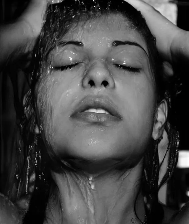 Incredibly Photorealistic Pencil Drawing by Diego Fazio