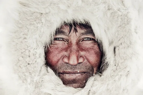 Stunning Portraits Of The World's Remotest Tribes Before They Pass Away (46 pics)