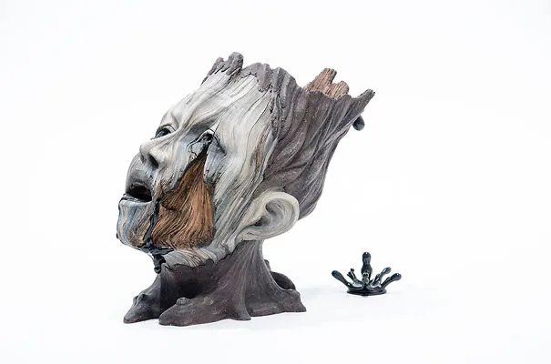 These Hyper-Realistic Ceramic Sculptures Look Just Like Wood (12 pics)