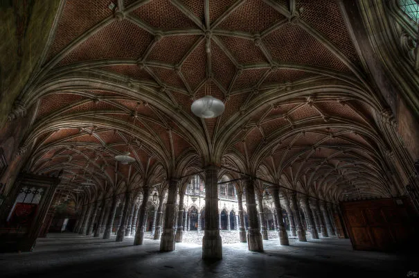 A Country Left In Ruins: Pictures Of Belgium's Abandoned Places (21 pics)