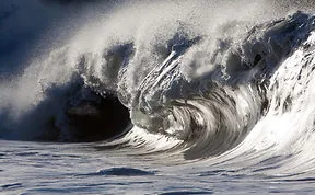 By Freezing The Wave French Photographer Pierre Carreau Creates Liquid Sculptures.