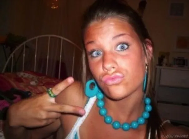 15 Examples Of How Not To Take A Selfie