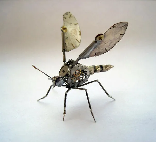 Artist Constructs Spine-Chilling Insects And Spiders From Recycled Watch Parts