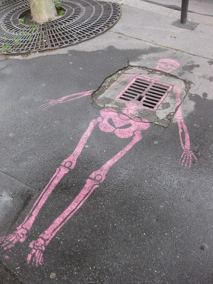Dead Drainage In Paris