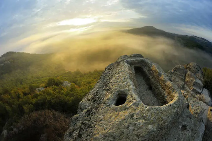 Photographs Of Mystical Rock Niches Reveal New Objects For Science