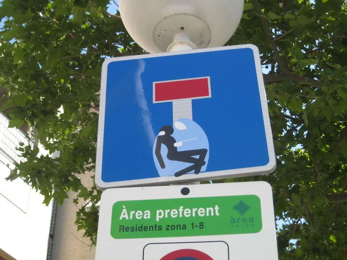 Street Sign Art By Abraham Clet - Barcelona