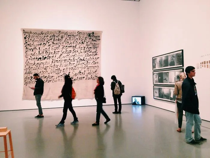 In The Middle Of Modern Art