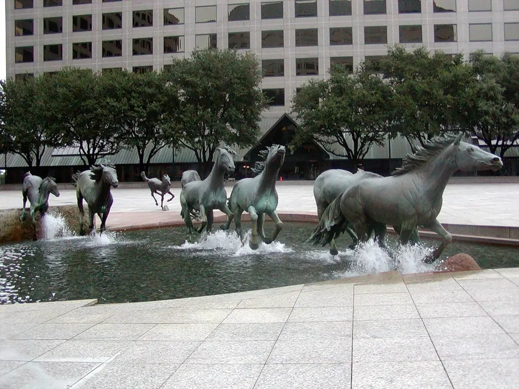 Post The Most Creative Sculptures And Statues From Around The World
