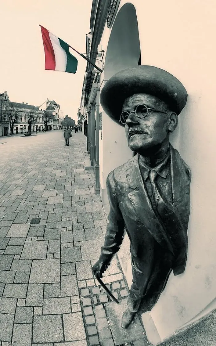 James Joys      Hungary  Szombathely,   Http://www.panoramio.com/photo/38813758