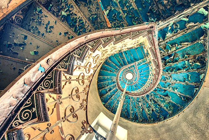 Share Your Favorite Examples of Spiral Staircase Photography