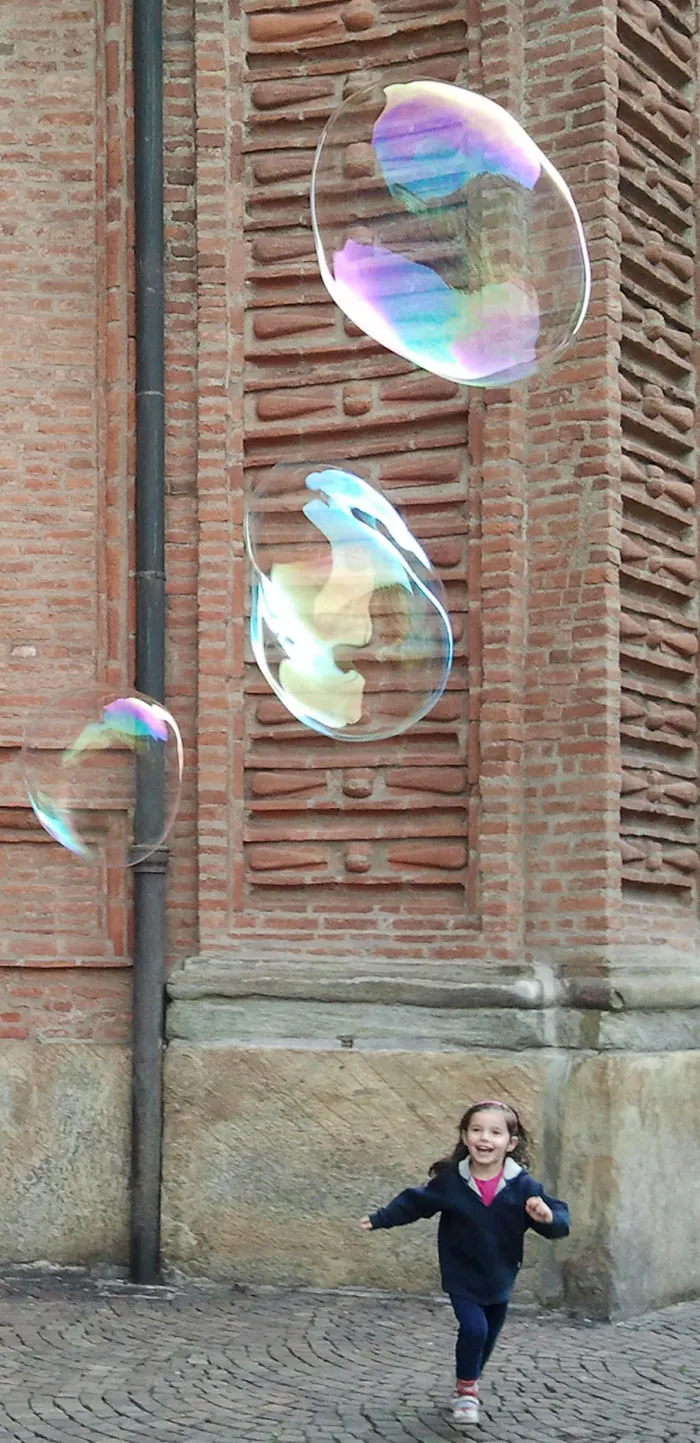 Rincorrere Le Bolle Di Sapone