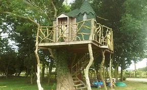 Post The Most Beautiful Treehouses From All Over The World