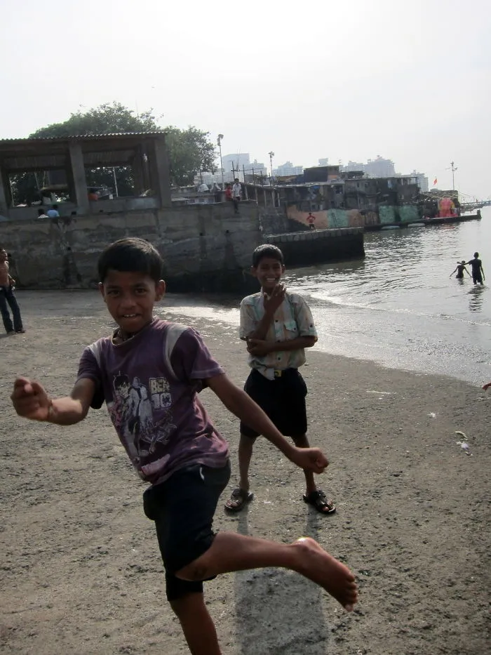 Fisherman Kids In Mumbai - Onur Kaya