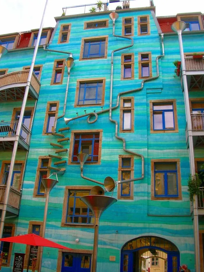 This Wall Plays Music When It Rains