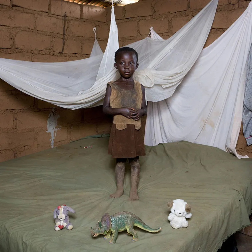Children From Around The World Photographed with Their Toys