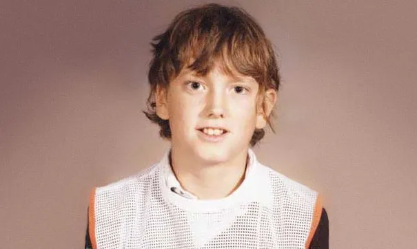 Celebrities When They Were Young (22 pics)