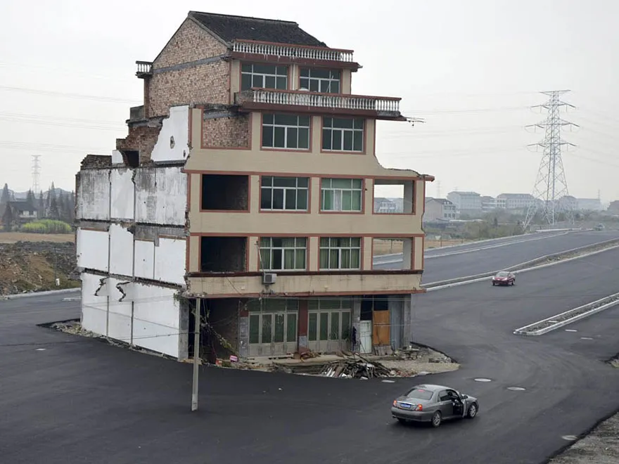 China's Government Paves a Highway Around Stubborn Homeowners