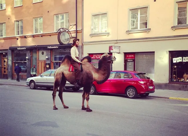 25 People That Might Be The Biggest Hipsters Ever
