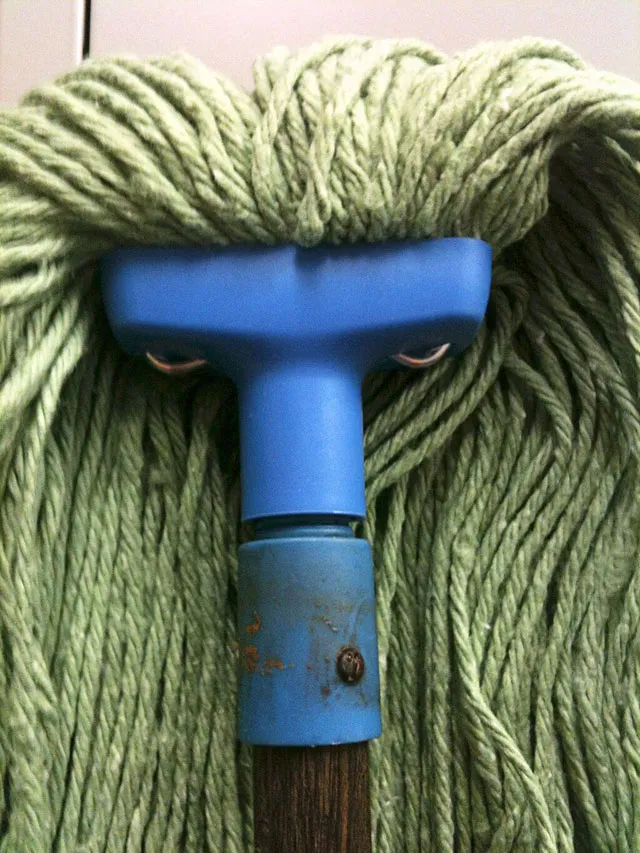 @FacesPics: Twitter Account Dedicated to Seeing Hidden Faces In Everyday Things