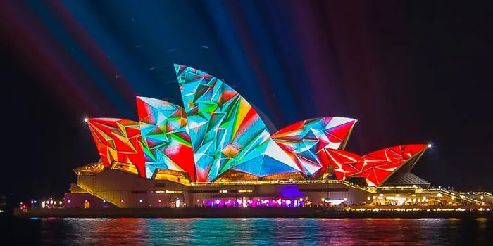 Light Transforms Sydney's Buildings Into Stunning Works Of Art For 'Vivid Sydney' Festival
