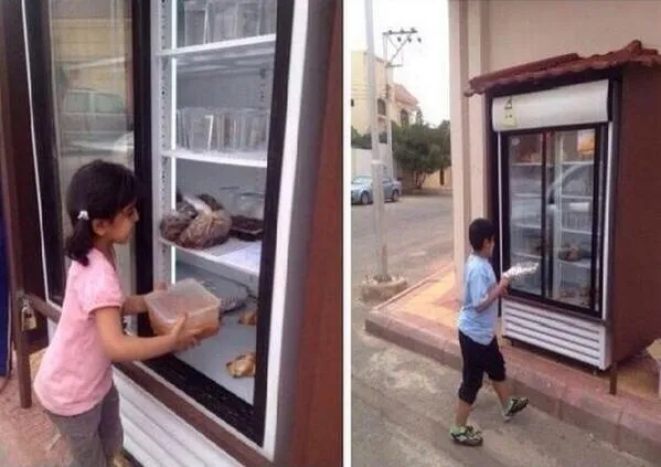 Anonymous Saudi Man Sets Up 'Charity Refrigerator' in Front of His House So Anyone Could Donate Leftovers For The Needy