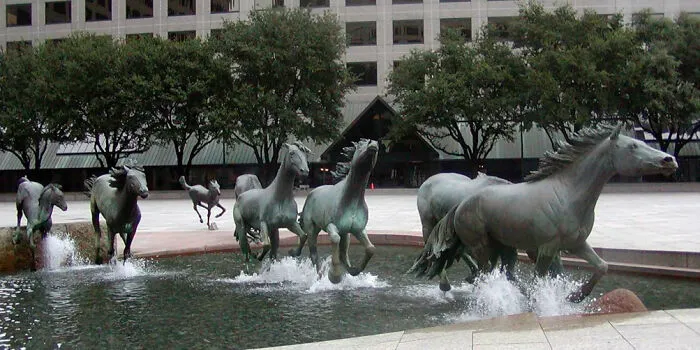 25 Of The Most Creative Sculptures And Famous Statues From Around The World