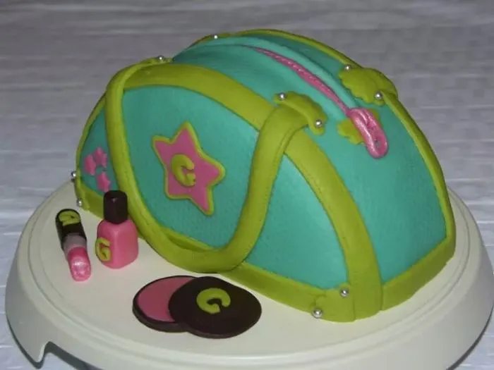 Handbagcake
