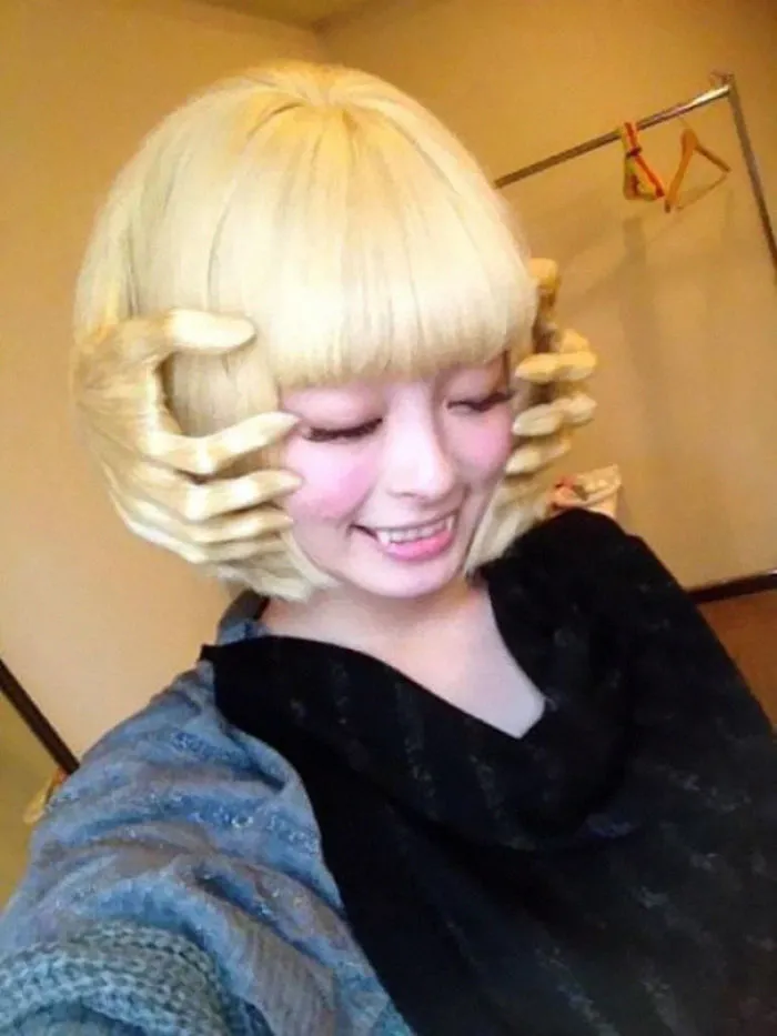 Hands Haircut