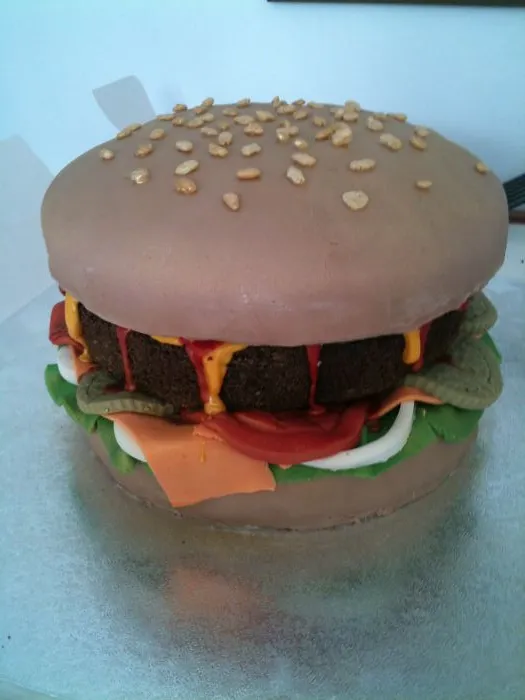 Hamburger Cake
