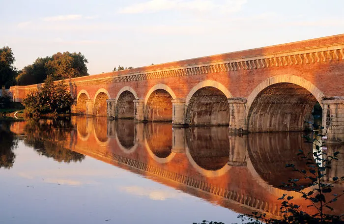 Pont Canal Du Cacor, France