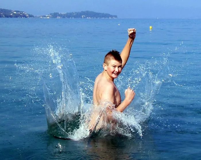 Trying To Be The "statue Of Liberty".....corfu, Greece