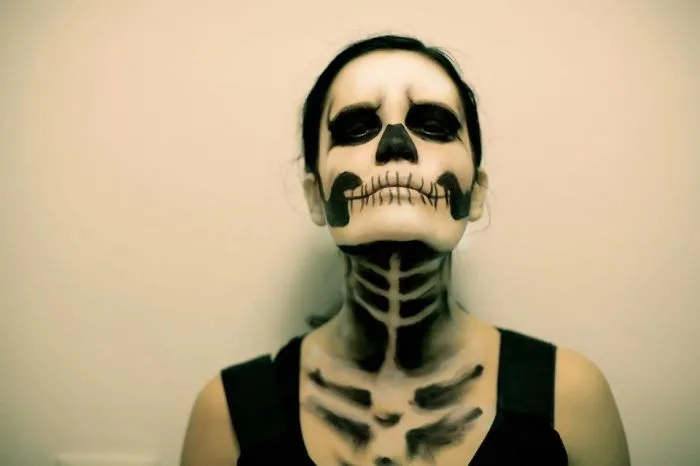 Skeleton Girl