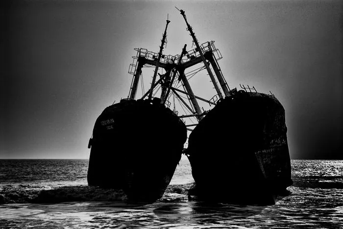Bay Of Wrecks, Angola