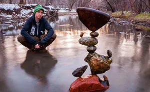 Artist Creates Impossible Towers Of Balanced Rocks To Meditate