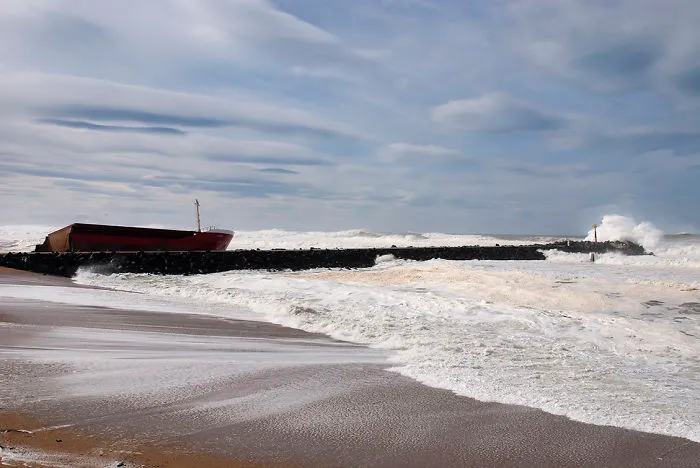 Luno Spanish Freighter - Anglet - France By Yuri Berasategui Villalvilla