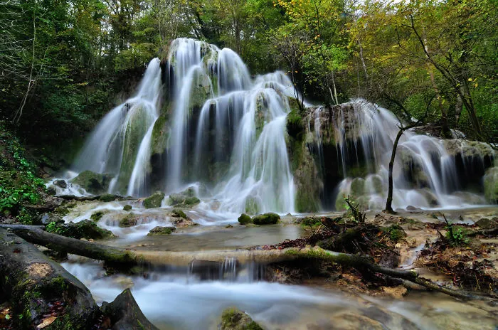 Beusnita Waterfall