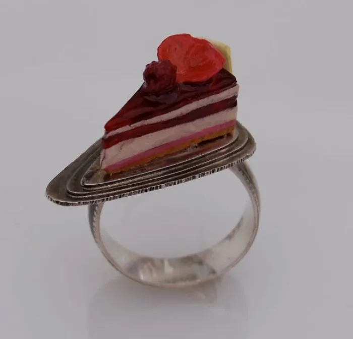 Pierre Hermé Cake Slice