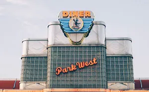 Diner Porn Captures The Food, Decor, And People Of America's Iconic Diners