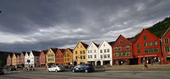 Bergen (gina Mako)