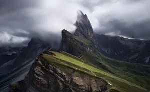 I Spent 6 Days Hiking And Capturing Surreal Moments In The Italian Dolomites