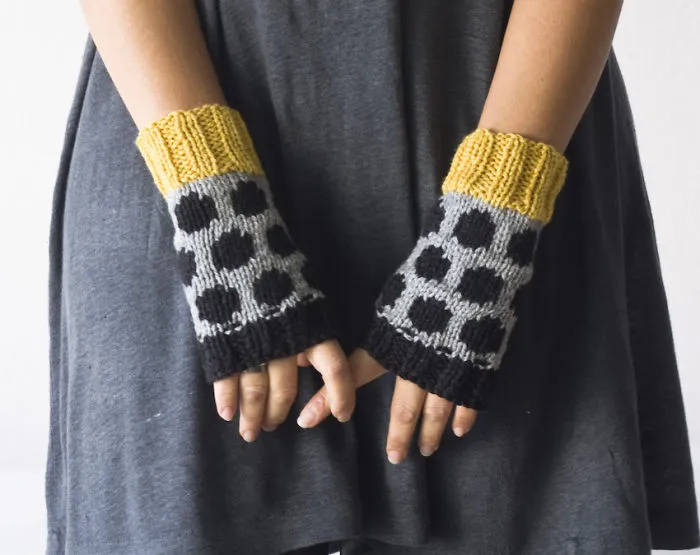 Dots Mittens