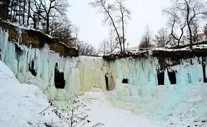 30 Beautiful Ice And Snow Formations That Look Like Art
