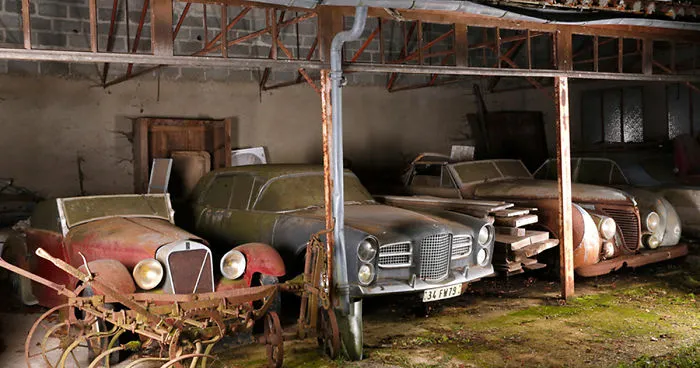 60 Vintage Cars Found After 50 Years Of Neglect On French Farm Are Worth At Least £12 Million