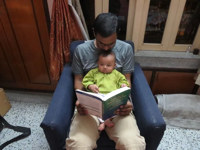 Daddy, This Book Is Awesome !!