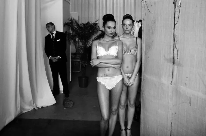 Back Stage Girls