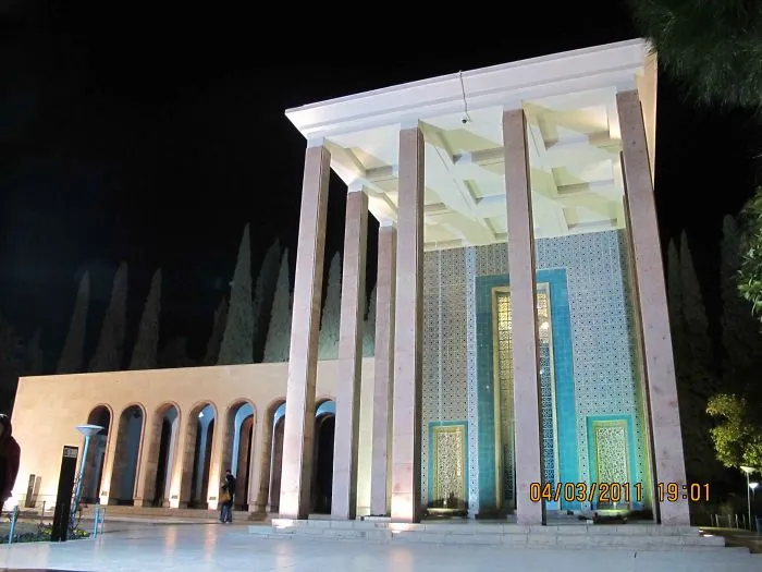 Other Place Of Shiraz:saadi'tomb