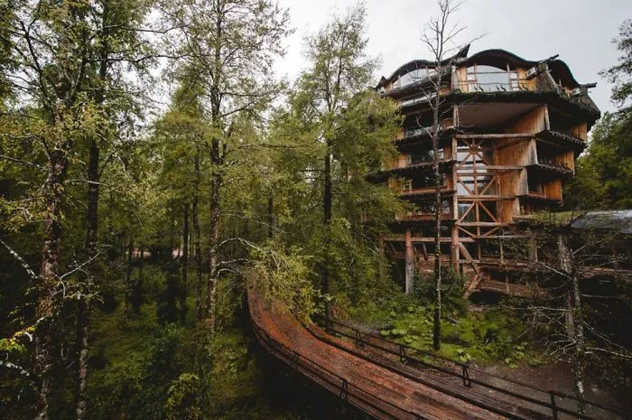 Nothofagus Hotel, Huilo Huilo, Chile