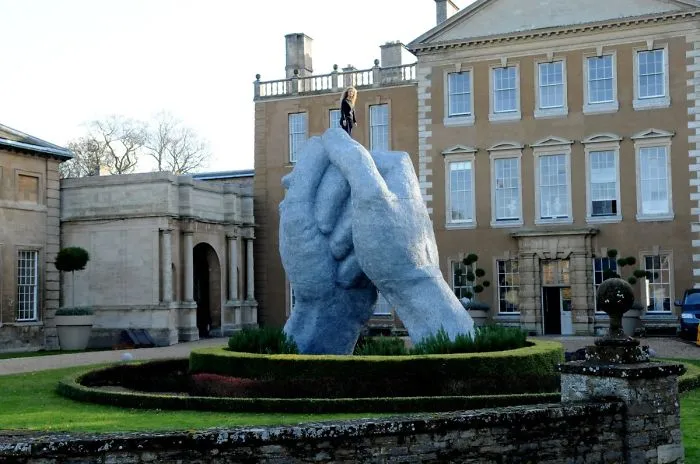 The Kiss By Sophie Ryder