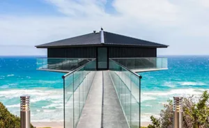 This Unbelievable House In Australia Seems To Float Above The Sea