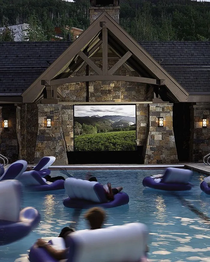 Dive-in Cinema